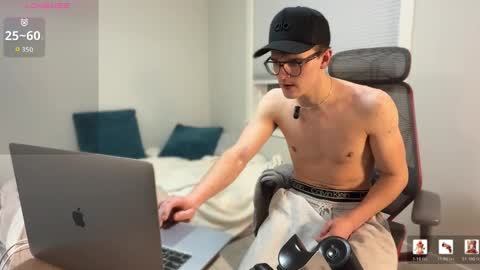 Snapshot of yngdesire1 chatting on February 22, 2026, 5:51 am yngdesire1 online show from February 22, 2026, 5:51 am