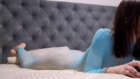 ynnasquirt online show from February 15, 2026, 6:48 pm