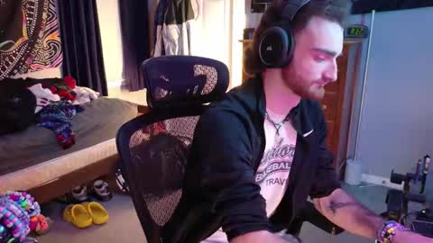 Snapshot of yogurtmaker chatting on January 11, 2026, 1:32 am Yogurtmaker online show from January 11, 2026, 1:32 am