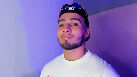 Snapshot of yoi_olimpo chatting on December 21, 2024, 7:38 pm Yoi Olimpo online show from December 21, 2024, 7:38 pm