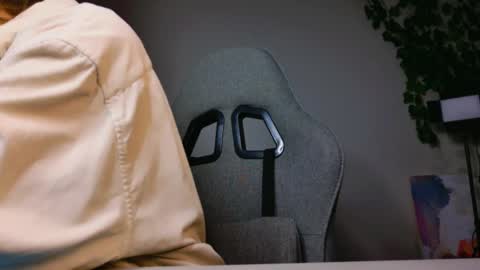 Snapshot of yoka_paradoxxx chatting on November 9, 2025, 5:06 am yoka_paradoxxx online show from November 9, 2025, 5:06 am