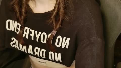 Snapshot of yoka_paradoxxx chatting on December 3, 2025, 5:48 am yoka_paradoxxx online show from December 3, 2025, 5:48 am