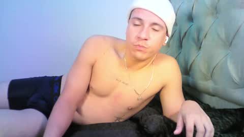 Snapshot of yonat_ chatting on November 10, 2025, 4:44 am Yonat online show from November 10, 2025, 4:44 am