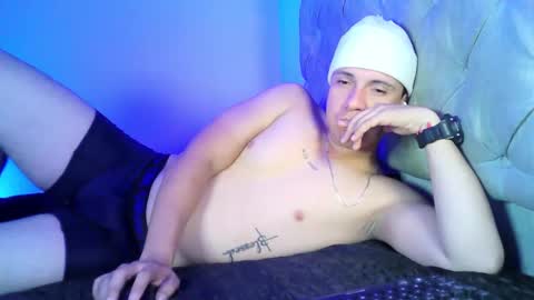 Snapshot of yonat_ chatting on May 3, 2026, 1:00 am Yonat online show from May 3, 2026, 1:00 am
