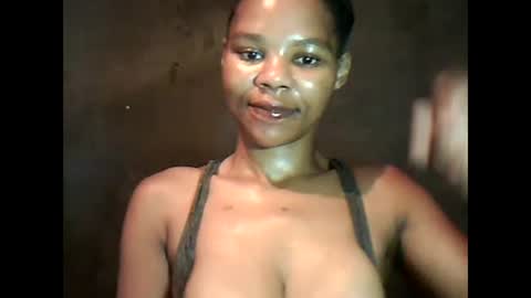 Snapshot of yoncexx25 chatting on December 23, 2024, 5:06 am amazingkellyxx online show from December 23, 2024, 5:06 am