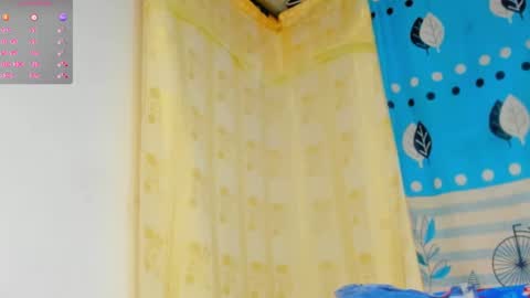 yonnsol_avril online show from May 23, 2026, 6:12 pm