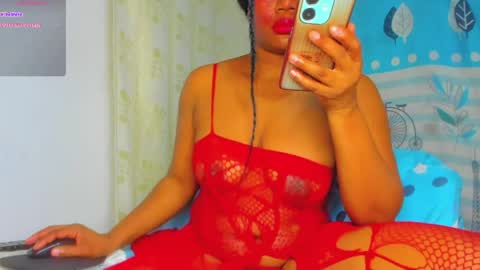 yonnsol_avril online show from May 27, 2026, 6:49 pm