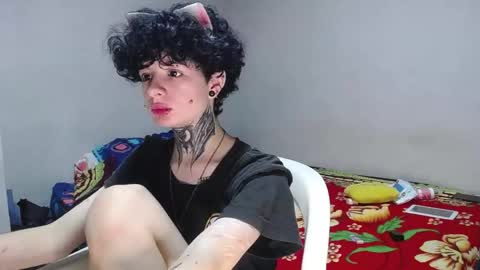 Snapshot of yoonbum_ chatting on November 3, 2025, 12:57 am Little Mike Independent model online show from November 3, 2025, 12:57 am