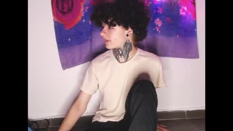 Snapshot of yoonbum_ chatting on February 19, 2026, 5:42 pm Little Mike Independent model online show from February 19, 2026, 5:42 pm