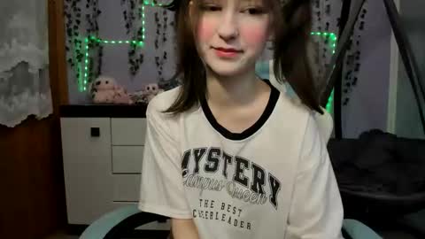 Snapshot of yoonhee_ki chatting on March 7, 2026, 11:29 am yoonhee_ki online show from March 7, 2026, 11:29 am