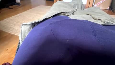 yorkiemanuk online show from March 28, 2026, 11:32 am