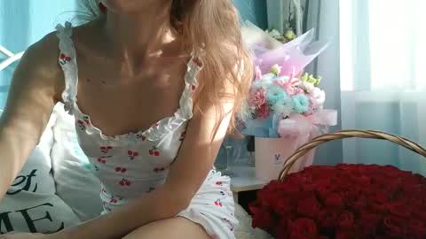 Snapshot of you_desire chatting on November 24, 2025, 8:36 am Liliya online show from November 24, 2025, 8:36 am