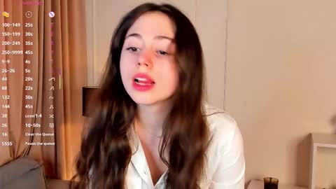 Snapshot of you_fell_in_love chatting on September 16, 2025, 9:10 am Elizabeth brunette -- Darline blonde online show from September 16, 2025, 9:10 am