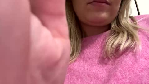 Snapshot of you_love_melisa chatting on December 19, 2024, 8:55 pm private on 18 per minute start private 500 tokensOnlyfans online show from December 19, 2024, 8:55 pm