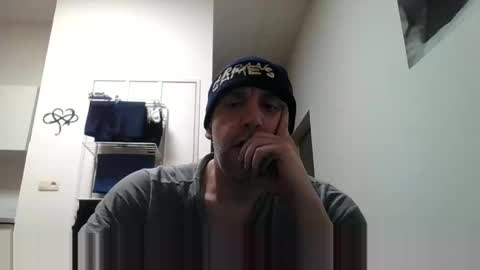 CrayZio online show from March 1, 2025, 11:47 pm