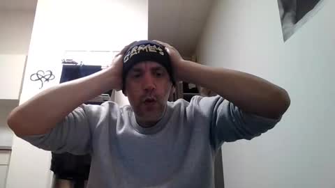 Snapshot of youdeservit chatting on March 3, 2025, 3:08 am CrayZio online show from March 3, 2025, 3:08 am