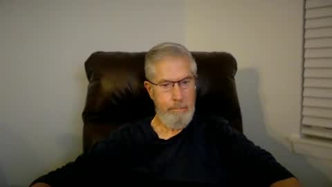 Snapshot of yougogirl_3 chatting on October 18, 2025, 3:31 am Colorado Guy Straight online show from October 18, 2025, 3:31 am