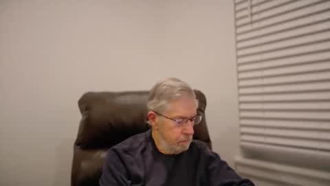 Snapshot of yougogirl_3 chatting on November 4, 2025, 12:48 pm Colorado Guy Straight online show from November 4, 2025, 12:48 pm