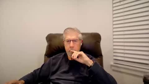 Snapshot of yougogirl_3 chatting on November 5, 2025, 8:36 am Colorado Guy Straight online show from November 5, 2025, 8:36 am