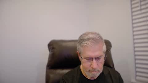 Snapshot of yougogirl_3 chatting on November 13, 2025, 2:43 am Colorado Guy Straight online show from November 13, 2025, 2:43 am