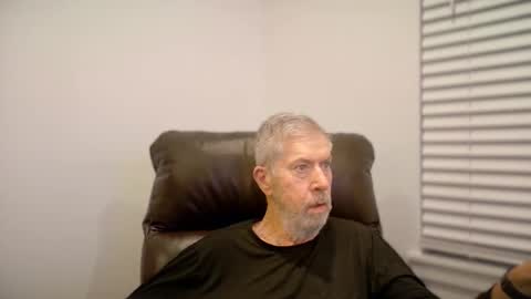 Snapshot of yougogirl_3 chatting on November 27, 2025, 1:35 pm Colorado Guy Straight online show from November 27, 2025, 1:35 pm