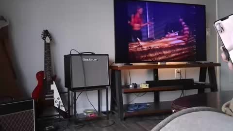 Snapshot of youneverknowimight2 chatting on February 25, 2026, 8:07 pm kindahorny online show from February 25, 2026, 8:07 pm