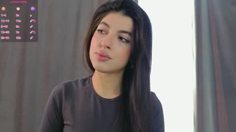 Snapshot of younotwrongdude chatting on February 5, 2026, 9:25 am Viola online show from February 5, 2026, 9:25 am