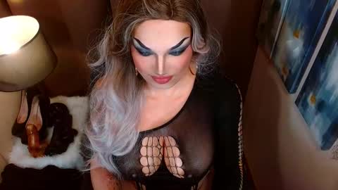 QUEEN MADISON  online show from February 13, 2026, 7:37 am