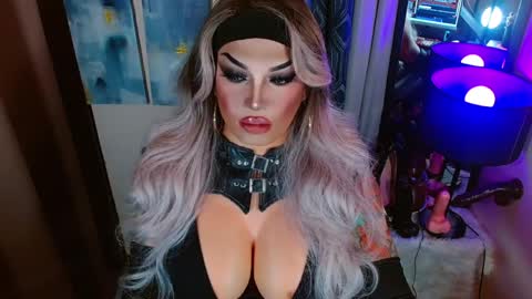 Snapshot of your1truequeen chatting on March 27, 2026, 8:59 am QUEEN MADISON online show from March 27, 2026, 8:59 am