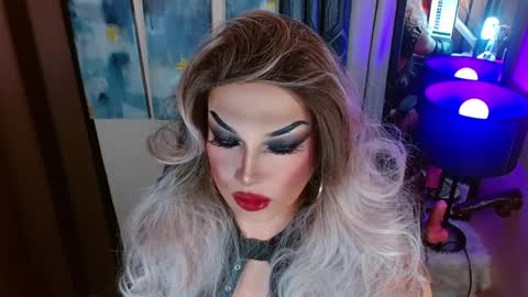 Snapshot of your1truequeen chatting on April 2, 2026, 6:22 am QUEEN MADISON online show from April 2, 2026, 6:22 am