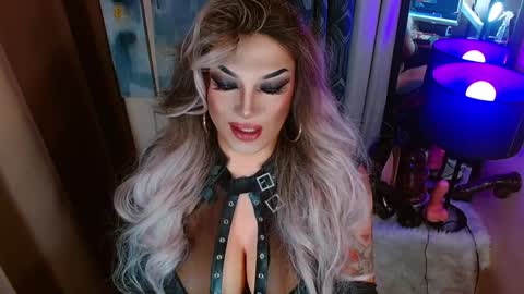 Snapshot of your1truequeen chatting on April 8, 2026, 9:09 am QUEEN MADISON online show from April 8, 2026, 9:09 am