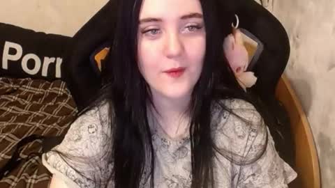 Snapshot of your_8a8y chatting on October 21, 2025, 1:34 pm your_8a8y online show from October 21, 2025, 1:34 pm