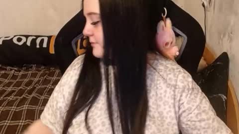 Snapshot of your_8a8y chatting on November 4, 2025, 11:20 am your_8a8y online show from November 4, 2025, 11:20 am