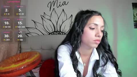 Snapshot of your_beck chatting on March 2, 2025, 12:20 am mia3 online show from March 2, 2025, 12:20 am