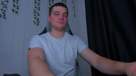 Snapshot of your_claddagh chatting on December 18, 2025, 3:29 pm your_claddagh online show from December 18, 2025, 3:29 pm