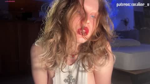 Snapshot of your_coraline_ chatting on February 6, 2025, 6:13 pm your_coraline_ online show from February 6, 2025, 6:13 pm