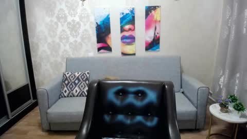 your_crush_12 online show from October 17, 2025, 6:38 am