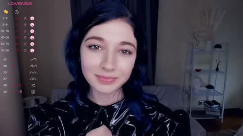 Snapshot of your_desssert chatting on January 15, 2025, 9:13 am Lina online show from January 15, 2025, 9:13 am