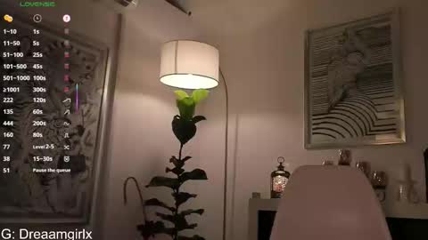 Isabella online show from December 20, 2025, 3:46 am