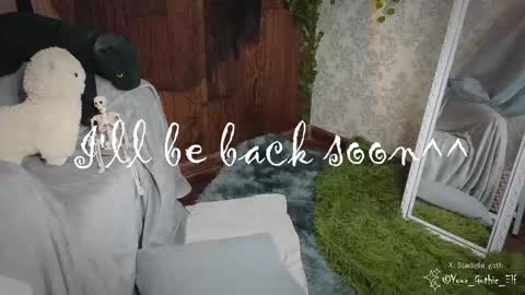 Stella online show from March 10, 2025, 10:24 pm