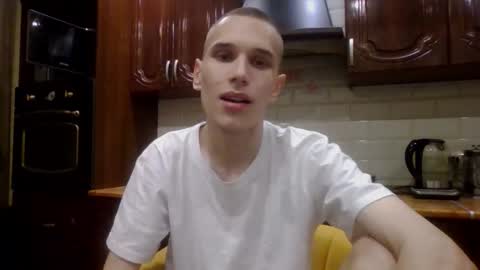 Snapshot of your_honeyy chatting on February 22, 2026, 6:28 pm Mark online show from February 22, 2026, 6:28 pm