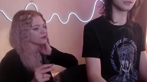 Your Horny Friends online show from February 19, 2025, 12:11 pm