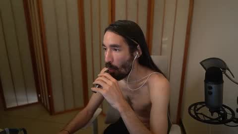 Snapshot of your_ice_cream chatting on January 15, 2026, 3:16 pm Siebel. online show from January 15, 2026, 3:16 pm