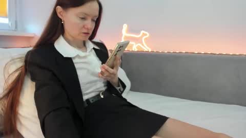 Snapshot of your_librarian chatting on February 3, 2026, 9:14 am Your Librarian online show from February 3, 2026, 9:14 am