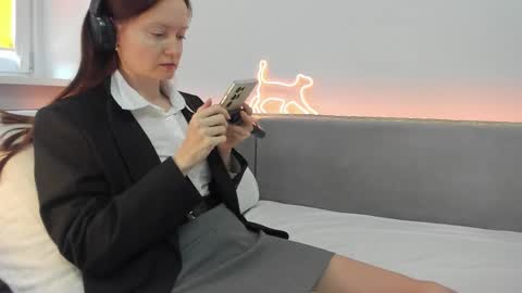 Snapshot of your_librarian chatting on February 20, 2026, 11:11 am Your Librarian online show from February 20, 2026, 11:11 am