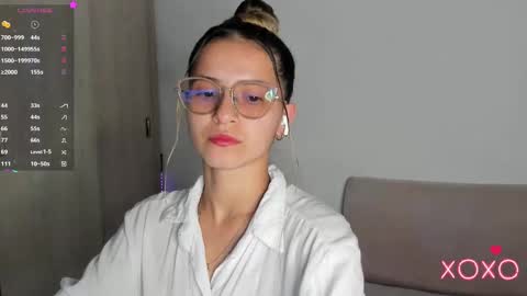 Lila  online show from September 21, 2025, 4:58 am