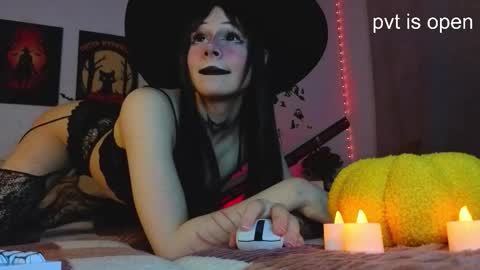 Eva online show from October 31, 2025, 11:28 pm