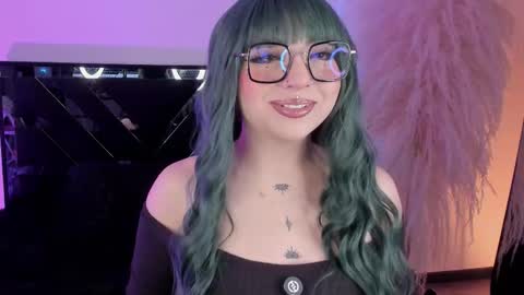 Cami independent model online show from November 27, 2025, 10:56 pm