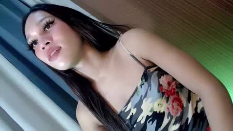 Snapshot of your_luckygirl88 chatting on November 6, 2025, 1:50 am your_luckygirl88 online show from November 6, 2025, 1:50 am