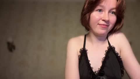 Snapshot of your_moonlight_ chatting on May 7, 2026, 3:17 pm Mia online show from May 7, 2026, 3:17 pm